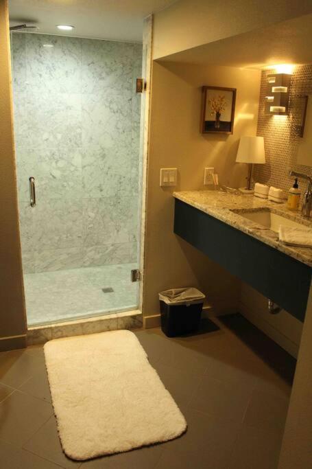 Ferienwohnung Heart Of Woodstock, 10 Min Walk To Reed, With Private Garage! Portland Exterior foto